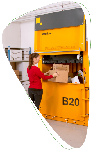 Kartonpresse B20 Schiebetür | Toel Recycling AG