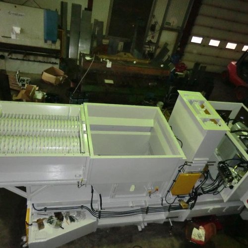 Ballenpresse Abba Option PET-Perforator