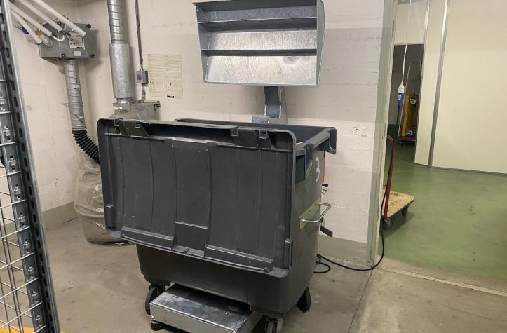 Containerpressen TR1100 | Toel Recycling AG