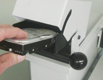 Festplattenschredder Einwurf