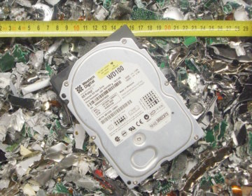 Festplattenschredder Input Output