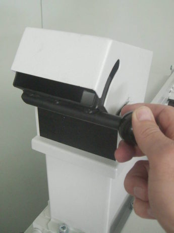 Festplattenschredder mit Einwurf für Festplatten