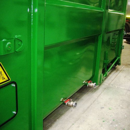 Presscontainer AJK Option Abflasshahn | Toel Recycling AG