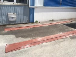 Presscontainer AJK Option Führungsschienen | Toel Recycling AG