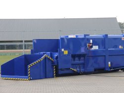 Presscontainer AJK Option Kippschaufel | Toel Recycling AG