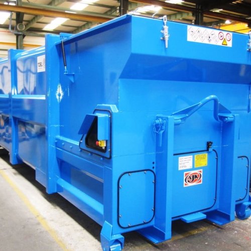 Presscontainer AJK Option Rampenausführung | Toel Recycling AG