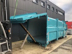Presscontainer AJK Option Umlaufende Gummidichtung