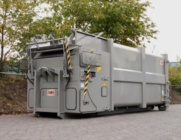 Schwingkolbenpresse Hub-Kippvorrichtung | Toel Recycling AG