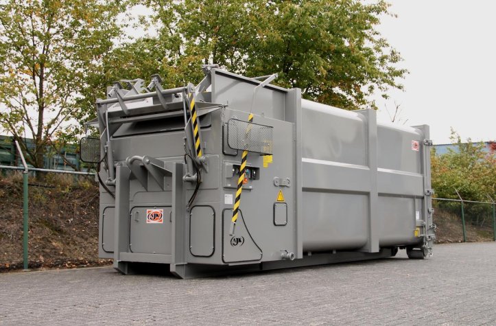 Schwingkolbenpresse Hub-Kippvorrichtung | Toel Recycling AG