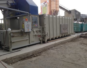 Stationäre Pressanlage