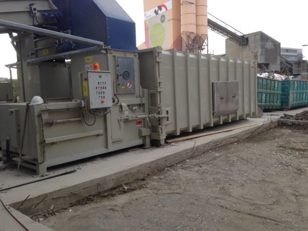 Stationäre Pressanlage