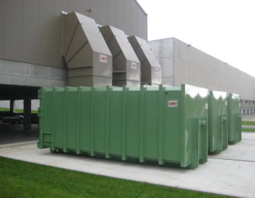 Stationäre Pressanlage Abwurfschacht