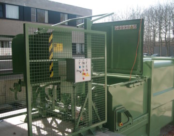 Presscontainer Rampenausführung Schutzgitter