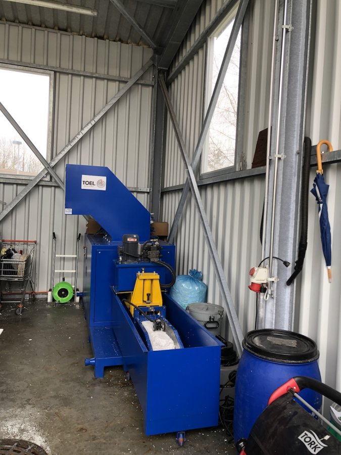 Styroporverdichter TR von vorne | Toel Recycling