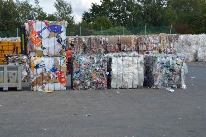 Presses à canal pour différents materiaux | Toel Recycling AG