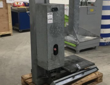 Presse à conteneurs d'occasion E800 | Toel Recycling AG