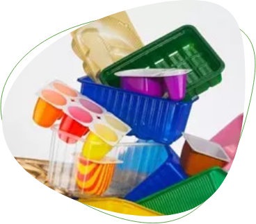 Collecte des déchets plastiques alimentaires d'un ménage