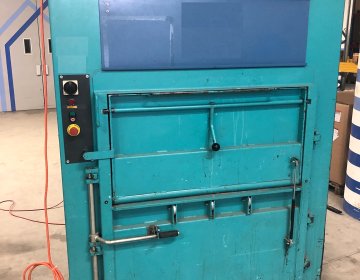 Presse à balles d'occasion | Toel Recycling AG