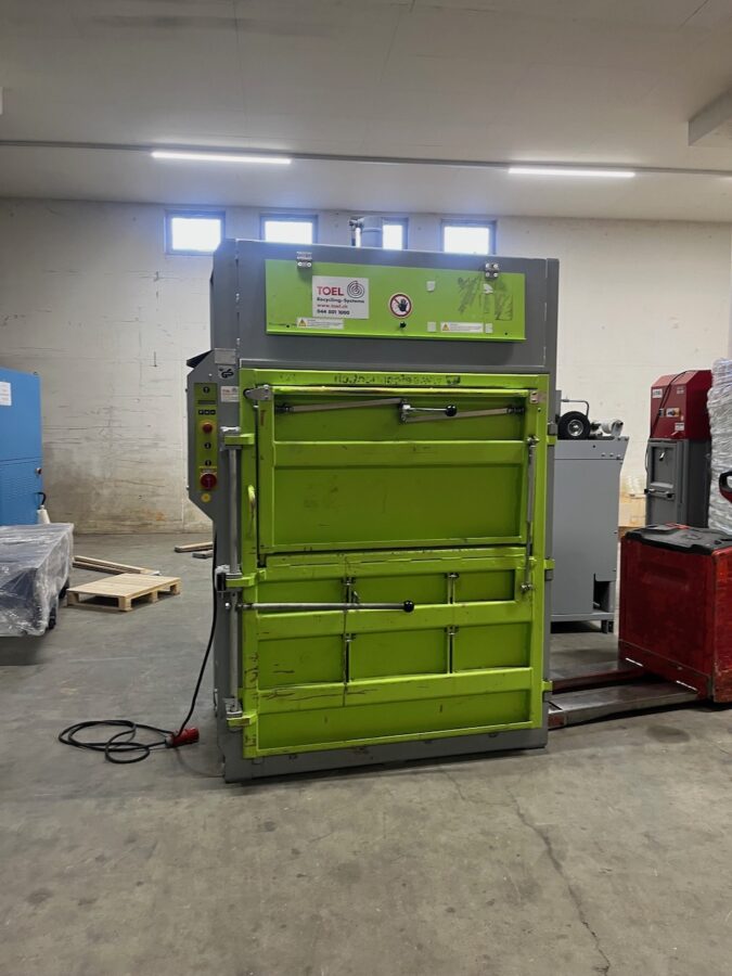 Gebrauchte Dixi 25 Kartonpresse