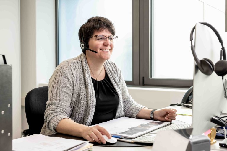 Person am Telefon