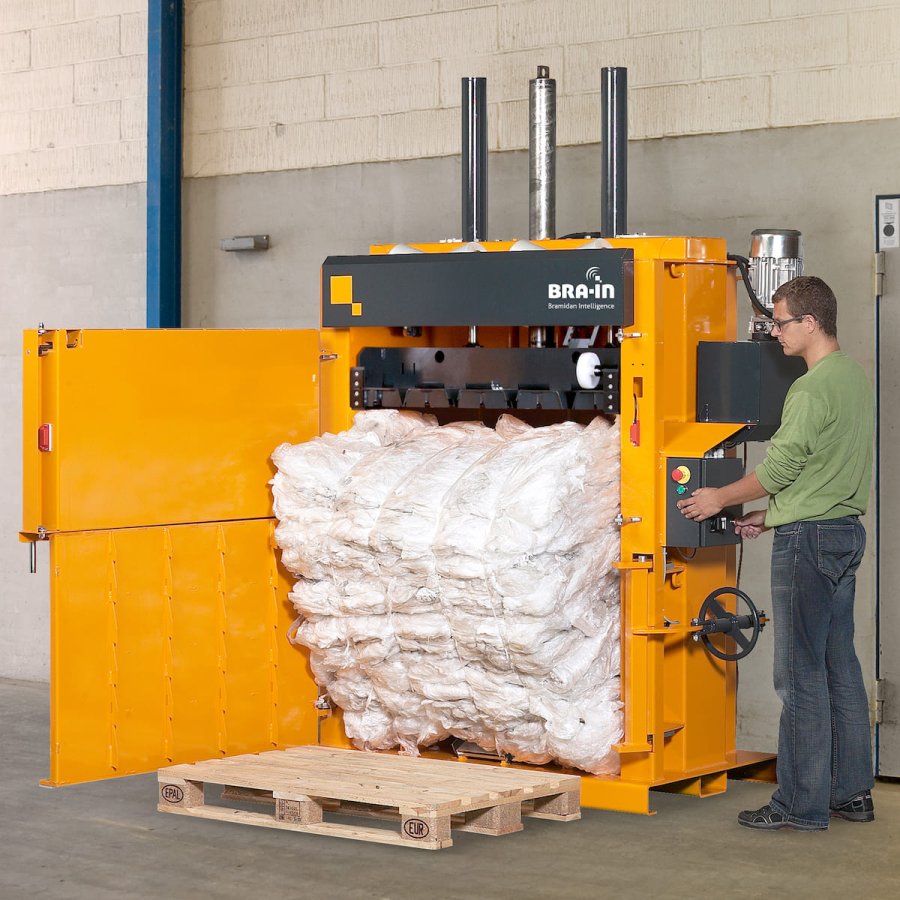 Ballenpresse Bramidan B20 Ballenauswurf | Toel Recycling AG