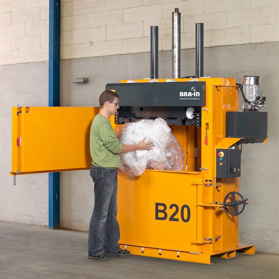 Ballenpresse Bramidan B20 Einfüllöffnung | Toel Recycling AG