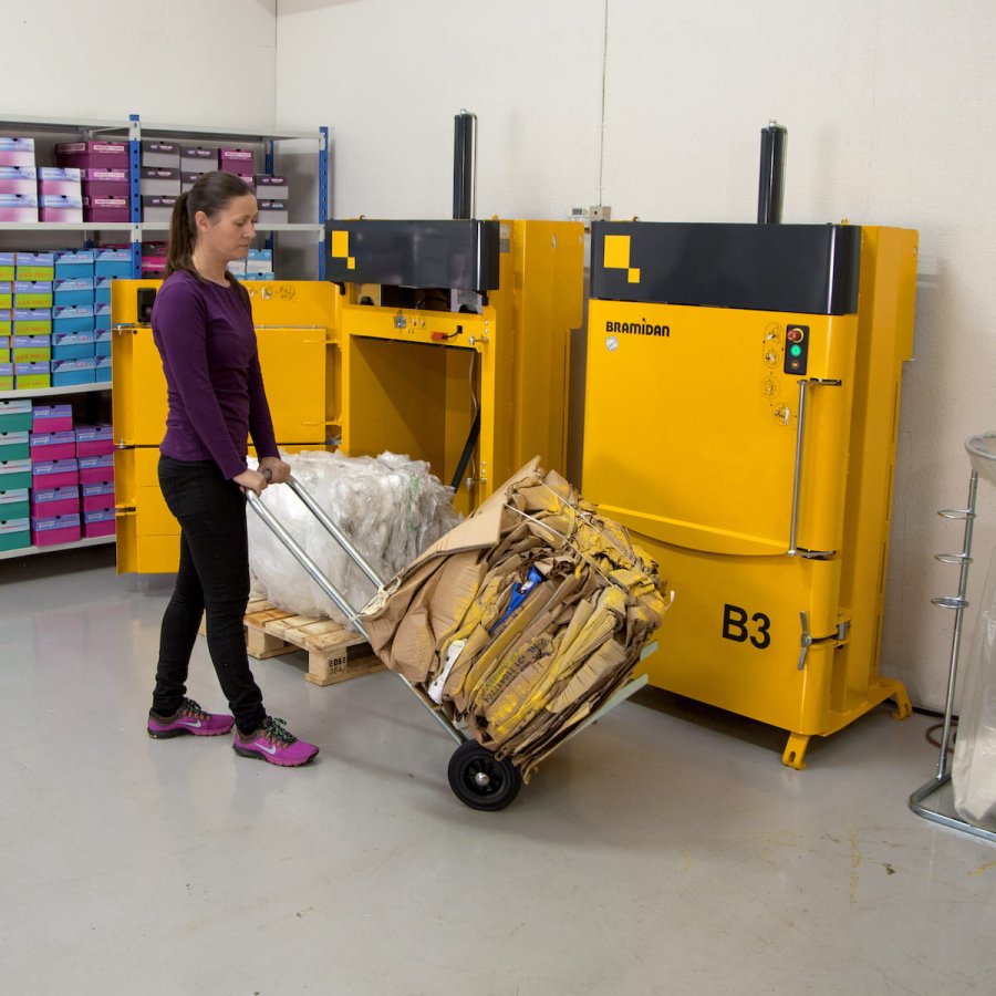 Ballenpresse Bramidan B3 Transportwagen | Toel Recycling AG