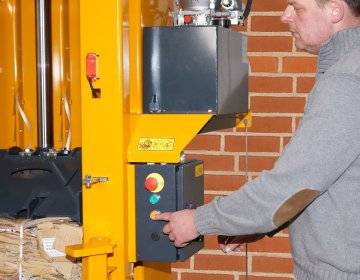 Ballenpresse Bramidan B30 Ballenauswurf | Toel Recycling AG