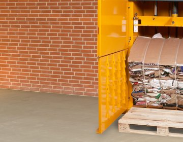 Ballenpresse Bramidan B30 Ballenauswurf | Toel Recycling AG