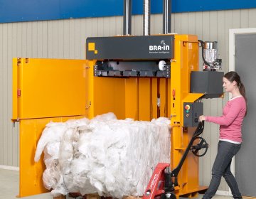Ballenpresse Bramidan B30 Ballentransport | Toel Recycling AG