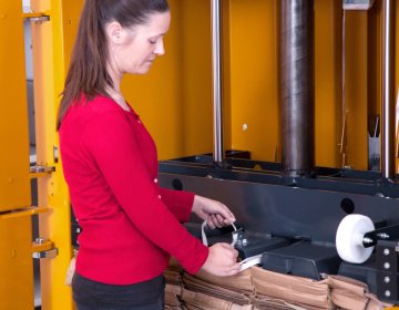 Ballenpresse Bramidan B30 Bandschneider | Toel Recycling AG