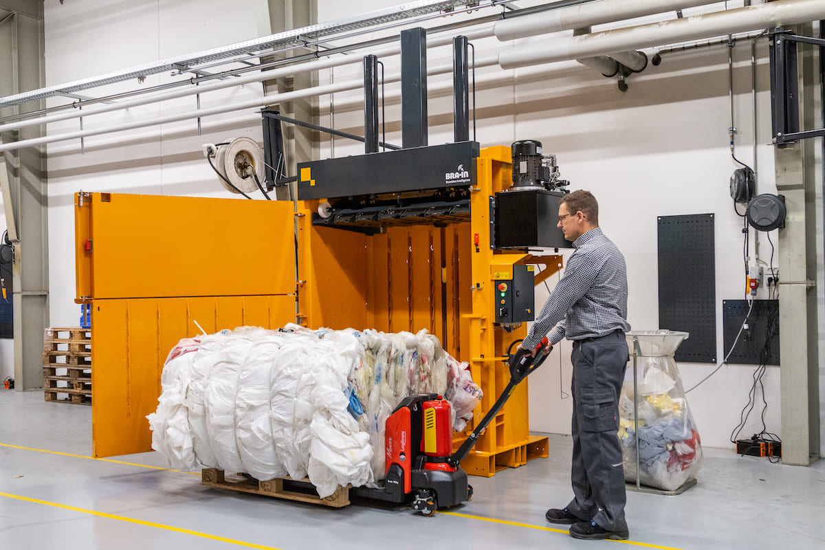Ballenpresse Bramidan B30 W Ballentransport | Toel Recycling AG