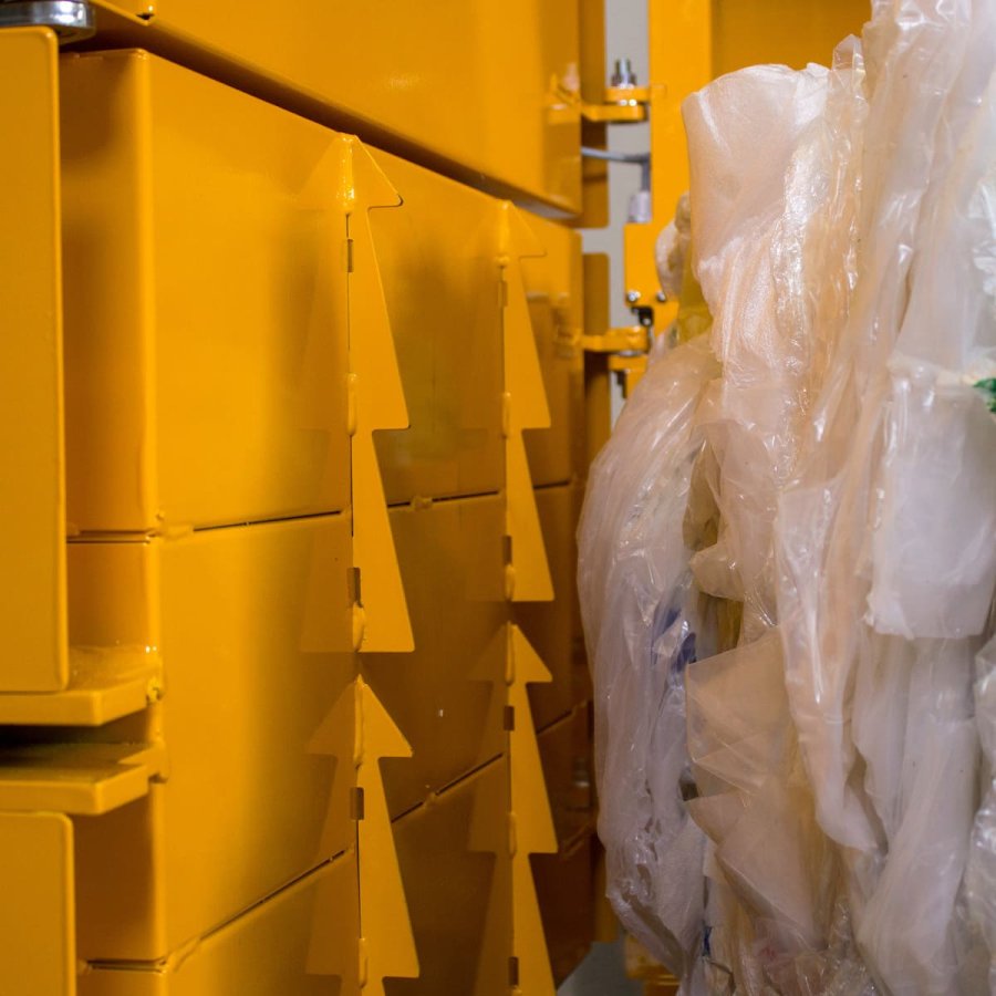 Ballenpresse Bramidan B4 Rückhaltekrallen | Toel Recycling AG