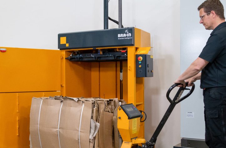 Ballenpresse Bramidan B5 W Ballentransport | Toel Recycling AG