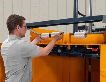 Ballenpresse Bramidan B5 W Rollen wechseln | Toel Recycling AG