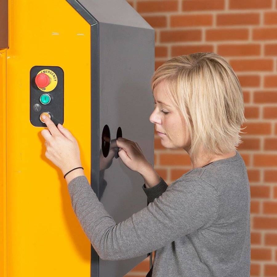 Ballenpresse Bramidan X10 Ballenauswurf Bedienung | Toel Recycling AG