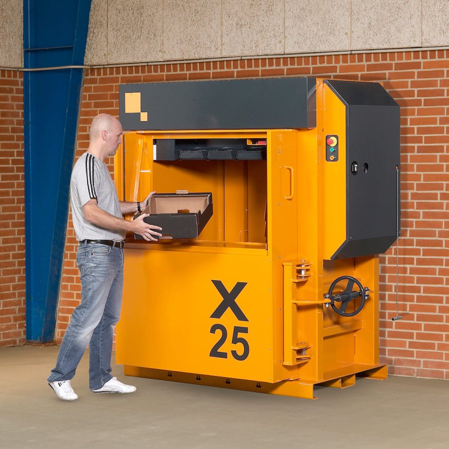 Ballenpresse Bramidan X25 vollautomatische Schiebetür | Toel Recycling AG