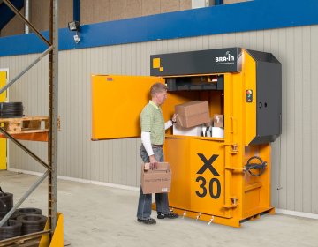 Ballenpresse Bramidan X30 Einfüllöffnung | Toel Recycling AG