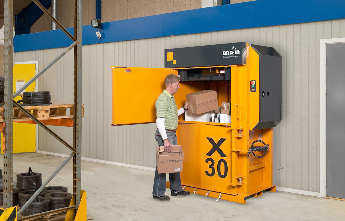 Ballenpresse Bramidan X30 Einfüllöffnung | Toel Recycling AG