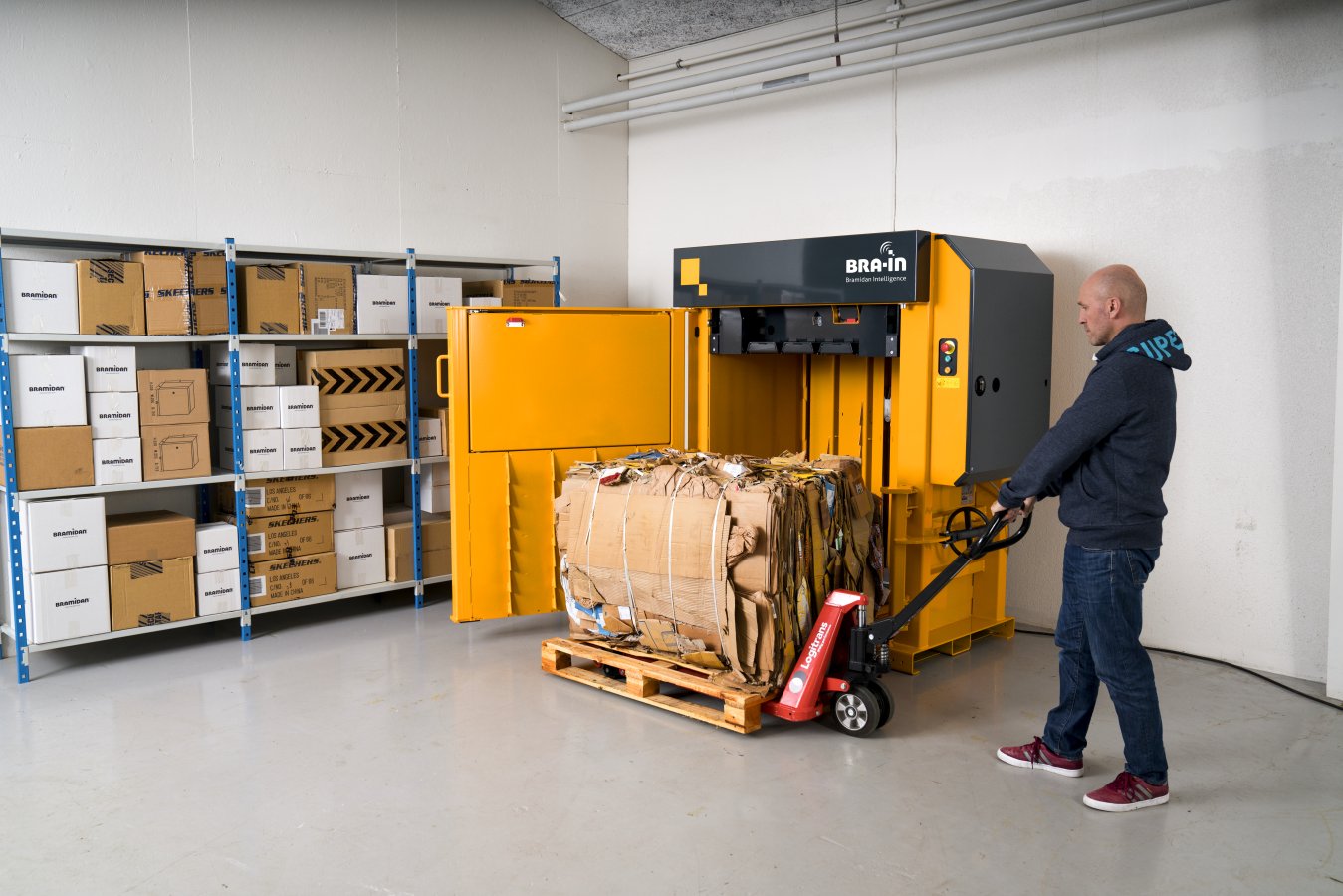 Ballenpresse Bramidan X30 LP Ballentransport | Toel Recycling AG