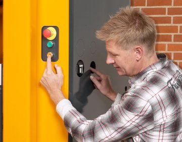 Ballenpresse Bramidan X30 Steuerung | Toel Recycling AG