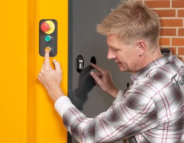 Ballenpresse Bramidan X50 Ballenauswurf | Toel Recycling AG