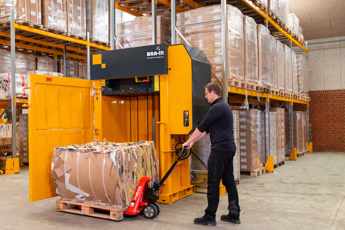 Ballenpresse Bramidan X50 Ballentransport | Toel Recycling AG