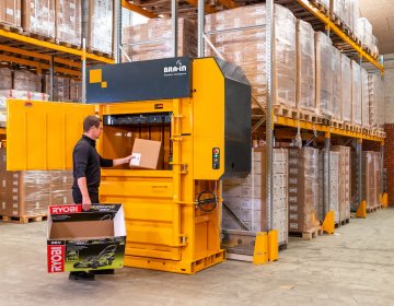 Ballenpresse Bramidan X50 Einfüllöffnung | Toel Recycling AG