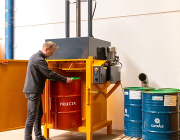 Fasspresse Bramidan DP16 Einfüllöffnung | Toel Recycling AG