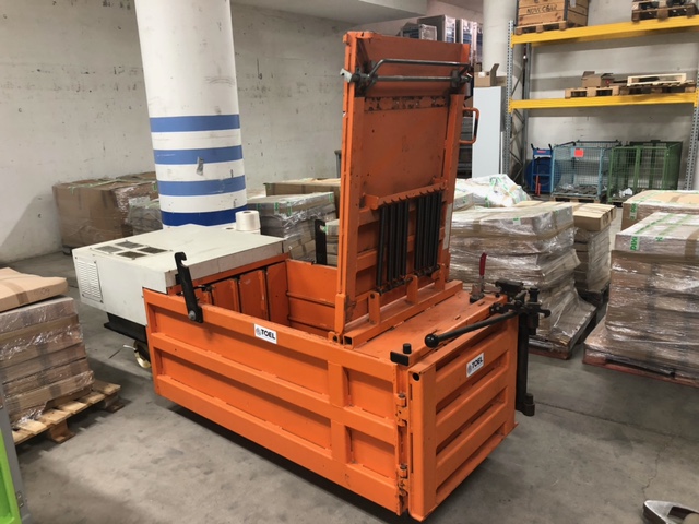 Ballenpresse liegend Occasion | Toel Recycling AG