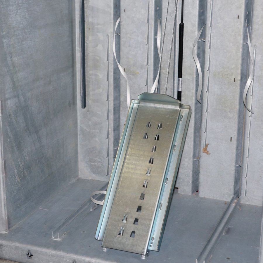 Kunststoffpresse Bramidan X25 Ballenauswurf | Toel Recycling AG