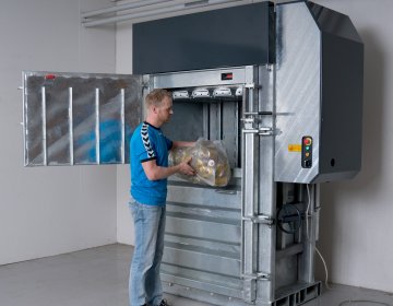 Kunststoffpresse Bramidan X50 Verzinkt | Toel Recycling AG