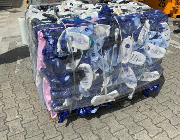 Kunststoffpresse Kunststoffballen | Toel Recycling AG