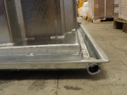 Kunststoffpressen Auffangwanne Restflüssigkeiten | Toel Recycling AG